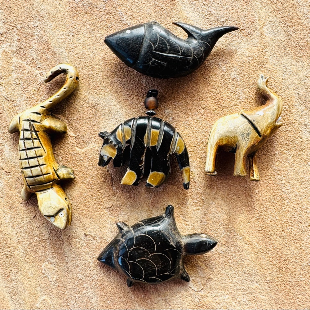 Vintage Hand-Carved Animal Figurine Lot – Horn & Wood